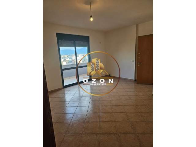 Tirane, shitet apartament 1+1 Kati 12, 70 m² 121.000 Euro (Rruga e Kavajes)
