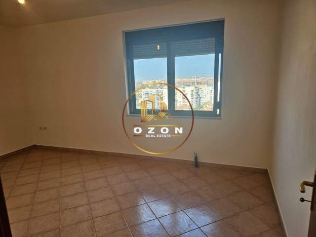 Tirane, shitet apartament 1+1 Kati 12, 70 m² 121.000 Euro (Rruga e Kavajes)