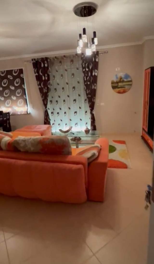 Tirane, jepet me qera apartament 1+1+BLK Kati 2, 80 m² 300 Euro (Rruga e Thesarit,Fresk.)