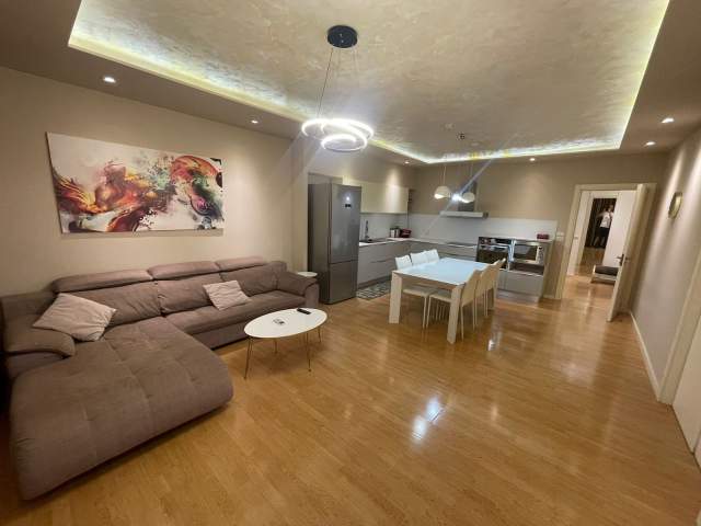 Tirane, jepet me qera 1.000 Euro