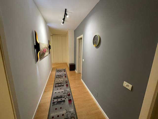 Tirane, jepet me qera 1.000 Euro