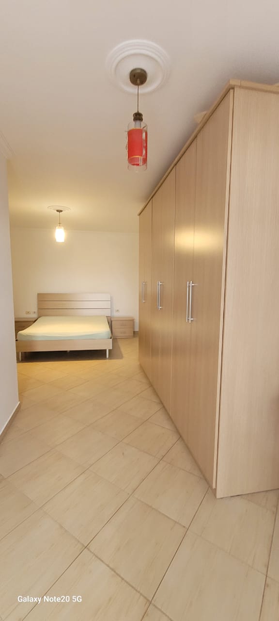 Tirane, shitet apartament 2+1+BLK Kati 3, 92 m² 125.000 Euro (Rruga 5 Maji)