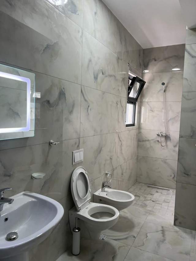 Tirane, jepet me qera apartament 2+1+A+BLK Kati 8, 90 m² 50.000 Leke  Bar Rossini Astir