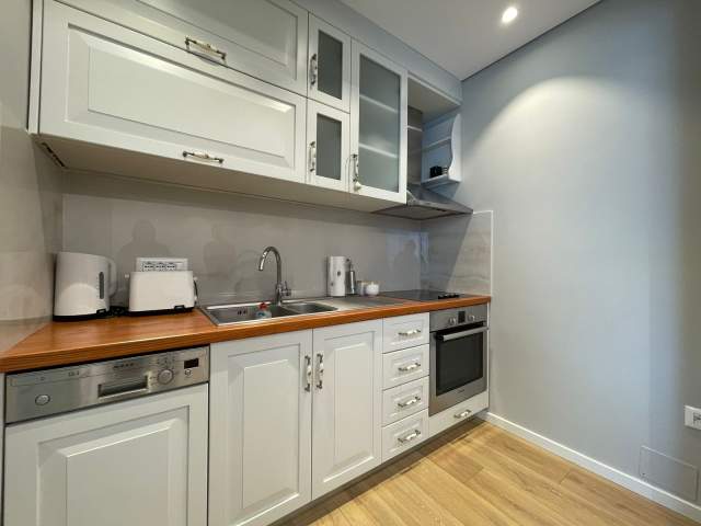 Tirane, jepet me qera apartament 1+1+BLK Kati 3, 60 m² 700 Euro (Bulevardi Bajram Curri)