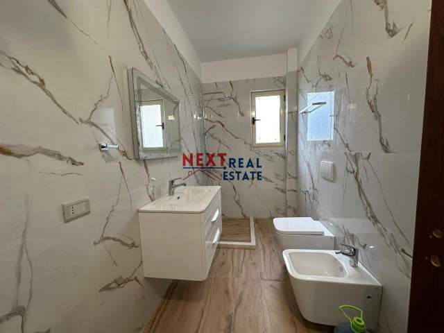 Lungomare, jepet me qera apartament Kati 4, 90 m² 600 Euro (Tek Hotel Primavera, Lungomare, Vlore)