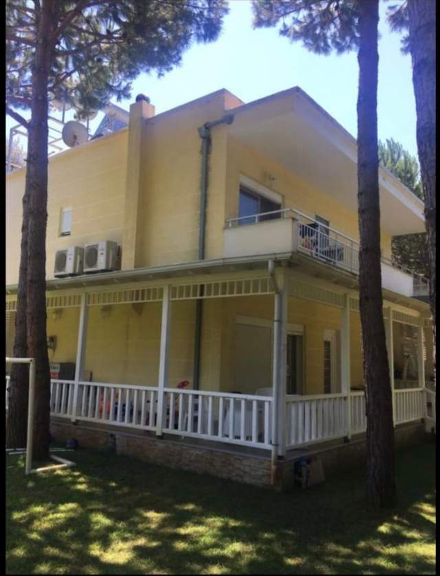 Durres, shitet Vile 3+1+A+BLK Kati 2, 521 m² 450.000 Euro (Gjiri i Lalzit)