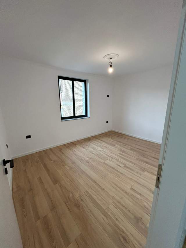 Tirane, shitet apartament 2+1+BLK Kati 4, 75 m² 138.000 Euro (21 Dhjetori, Rruga Muhamet Gjollesha)