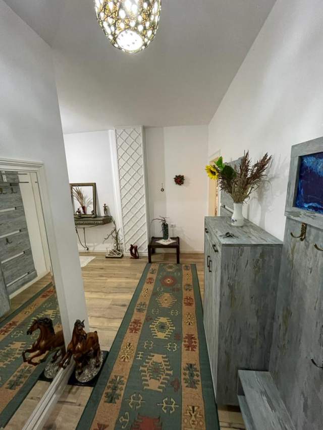 Tirane, jepet me qera apartament 2+1 Kati 6, 450 Euro (yzberisht)