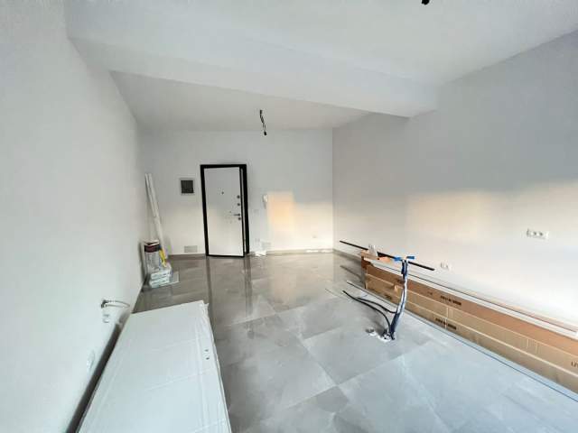 Tirane, ofert ambjent biznesi Kati 1, 40 m² 300 Euro (Rruga Teodor Keko)