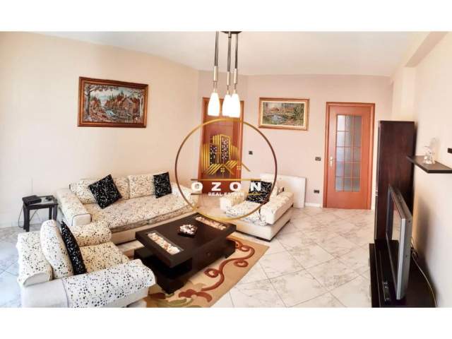 Tirane, jepet me qera apartament 2+1+BLK Kati 7, 138 m² 800 Euro