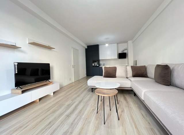 Tirane, jepet me qera apartament 2+1+BLK Kati 1, 100 m² 500 Euro (Rruga Sokrat Miho, Rezidenca Klensi)