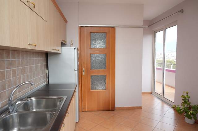 Tirane, jepet me qera apartament 2+1+A+BLK Kati 6, 110 m² 450 Euro (Ngjitur me Ministrine e Jashtme)