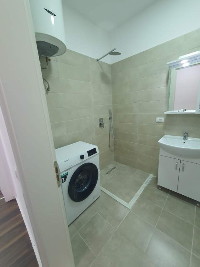 Tirane, jepet me qera apartament 2+1+BLK Kati 2, 105 m² 700 Euro (Ish Fusha Aviacionit)