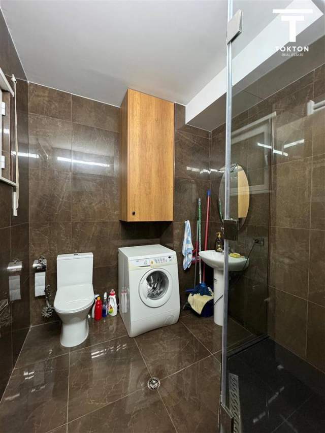 Tirane, jepet me qera apartament 3+1+BLK Kati 3, 134 m² 550 Euro (FRESKU)