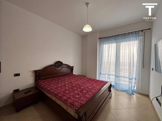 Tirane, jepet me qera apartament 3+1+BLK Kati 3, 134 m² 550 Euro (FRESKU)