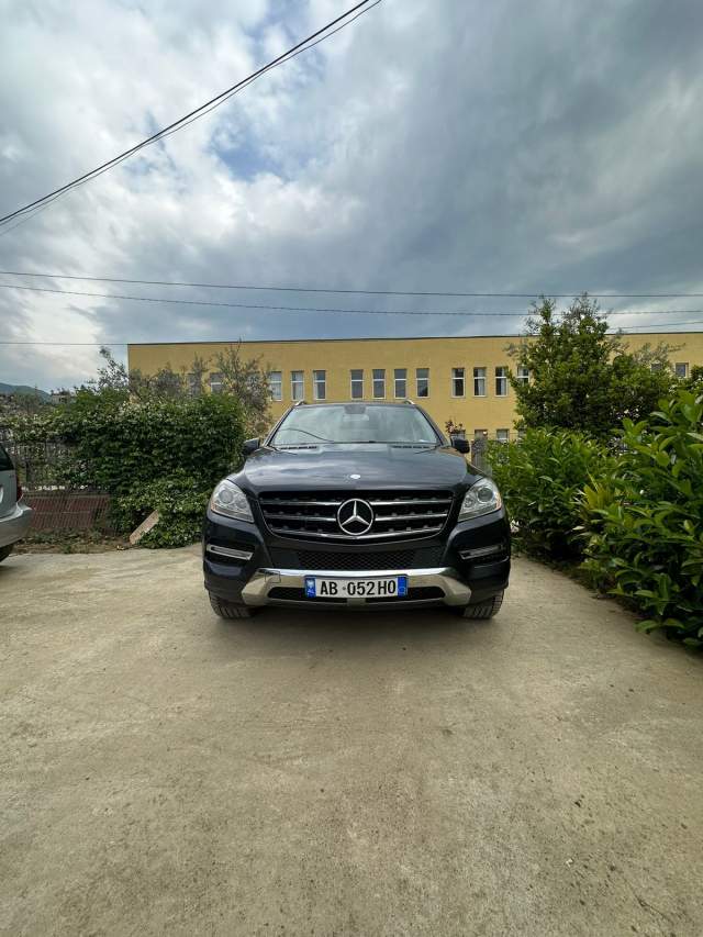 Tirane, shes Mercedes-Benz ML Viti 2013, 18.500 Euro