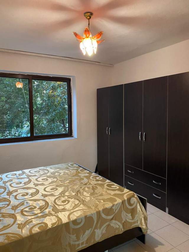 Tirane, jepet me qera apartament 1+1+A Kati 3, 49 m² 350 Euro