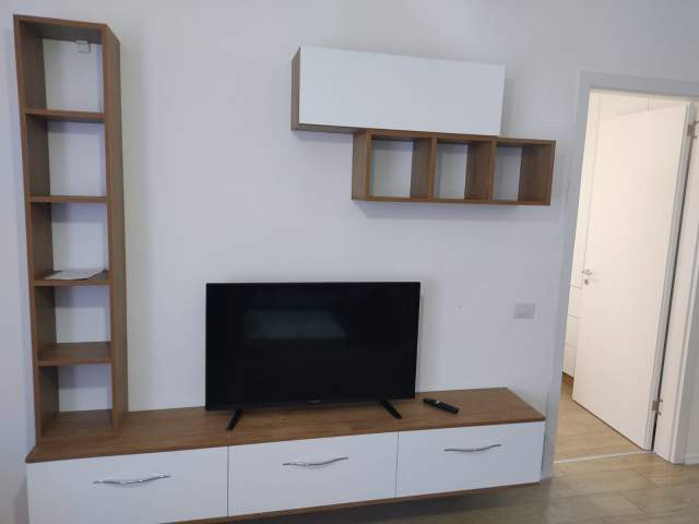Tirane, jepet me qera apartament 1+1+BLK Kati 8, 60 m² 350 Euro (Kompleksi Univers City)