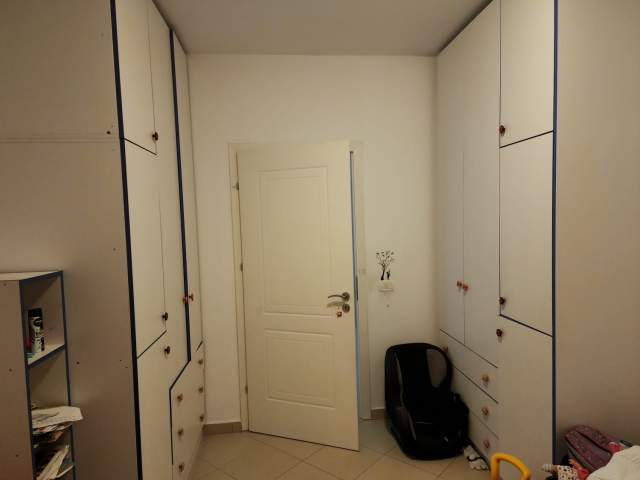 Tirane, jepet me qera apartament 2+1+BLK Kati 4, 102 m² 450 Euro (Vila L)
