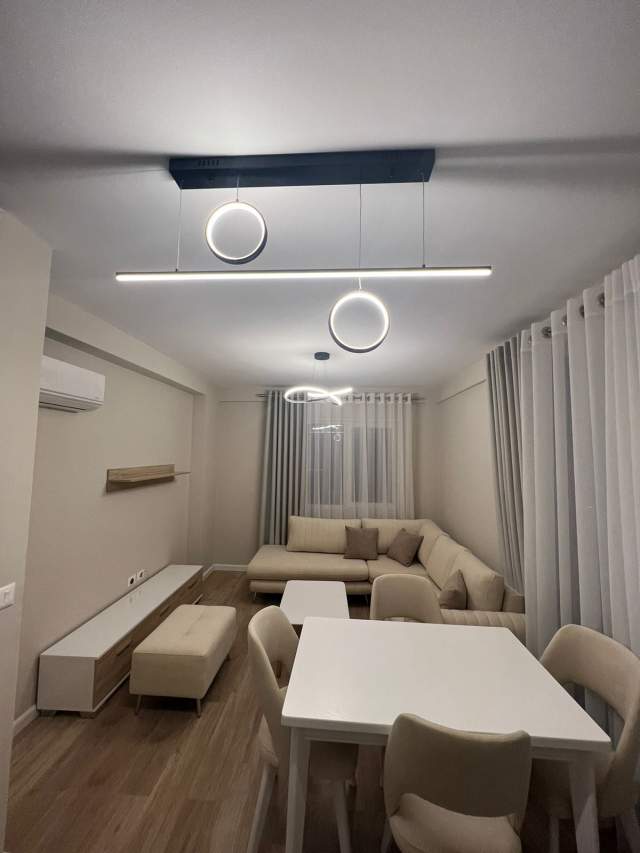 Tirane, jepet me qera apartament 2+1+BLK Kati 4, 100 m² 550 Euro (Rruga Sokrat Miho, Rezidenca Klensi)
