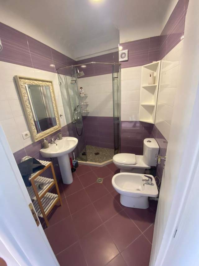 Tirane, jepet me qera apartament 2+1+BLK Kati 5, 114 m² 600 Euro (Astir)