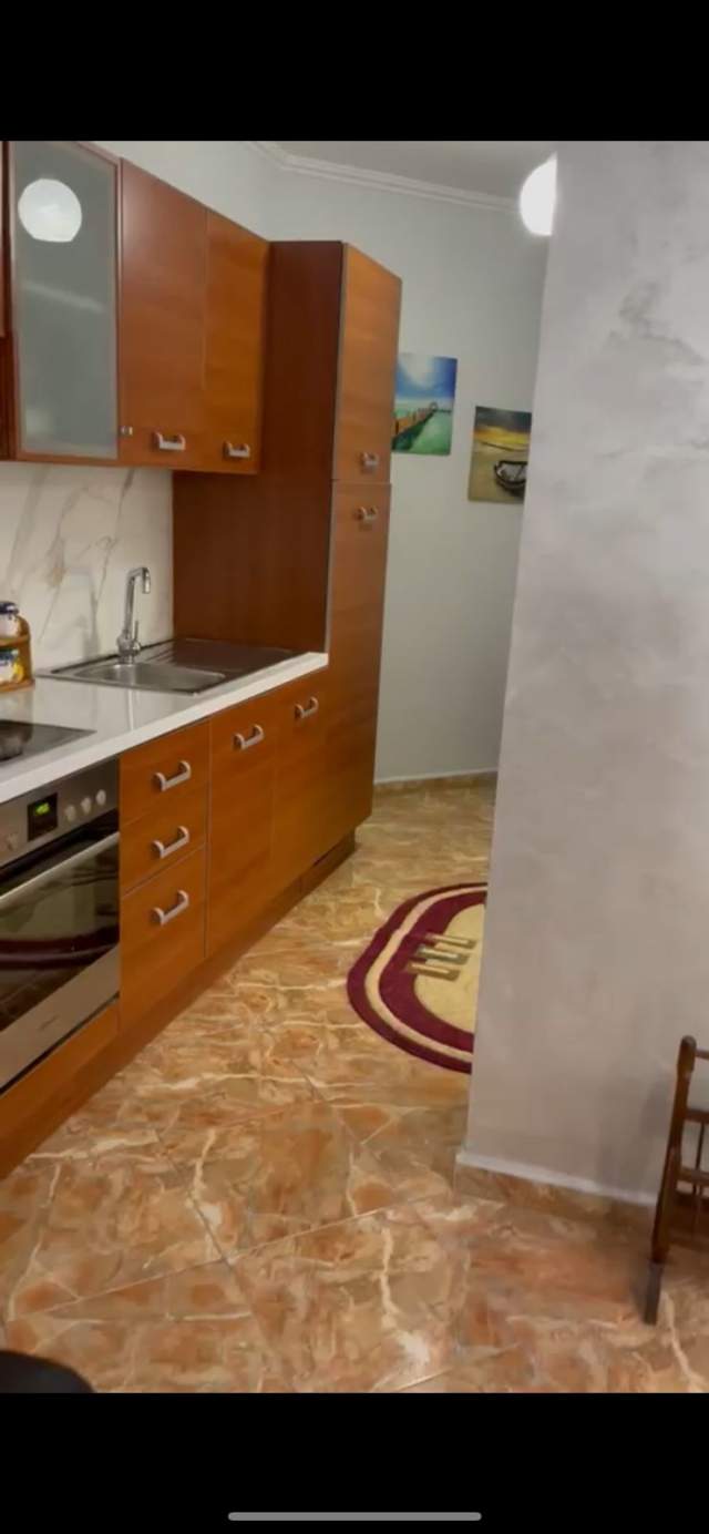 Tirane, jap me qera apartament 1+1+BLK Kati 3, 70 m² 600 Euro (rruga e Kosovareve)