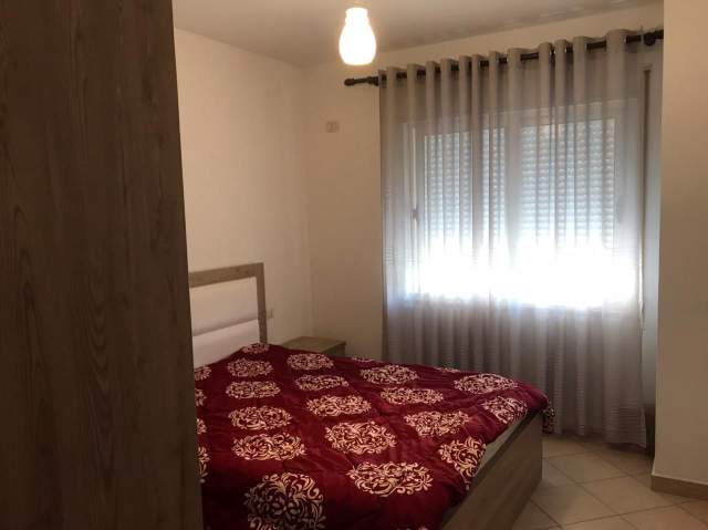 Tirane, jepet me qera apartament 1+1+BLK Kati 4, 65 m² 400 Euro (Jordan Misja)