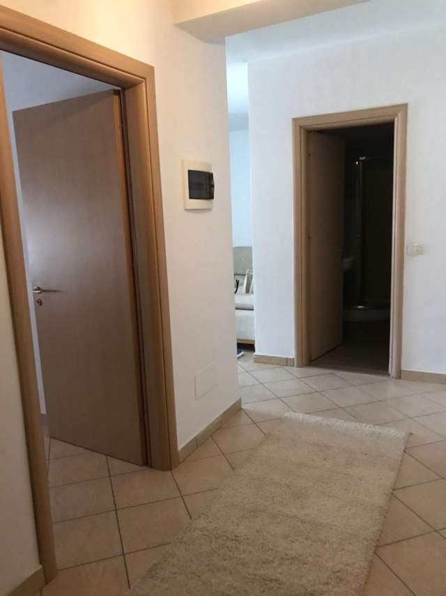 Tirane, jepet me qera apartament 1+1+BLK Kati 4, 65 m² 400 Euro (Jordan Misja)