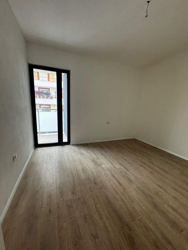 Tirane, shes apartament 3+1 Kati 4, 187000 Euro (jordan misja)