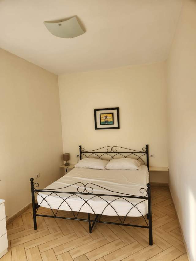 Tirane, jepet me qera apartament 2+1 Kati 6, 90 m² 450 Euro