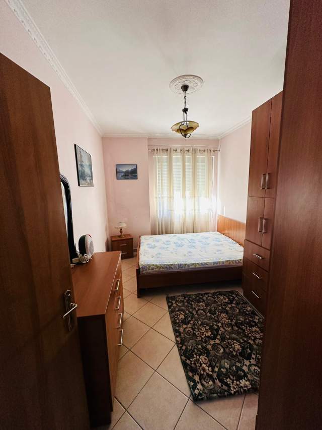 Tirane, jepet me qera apartament 2+1+A+BLK Kati 3, 100 m² 400 Euro (Teodor Keko)