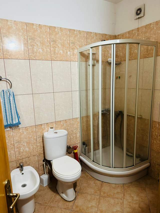 Tirane, jepet me qera apartament 2+1+A+BLK Kati 3, 100 m² 400 Euro (Teodor Keko)