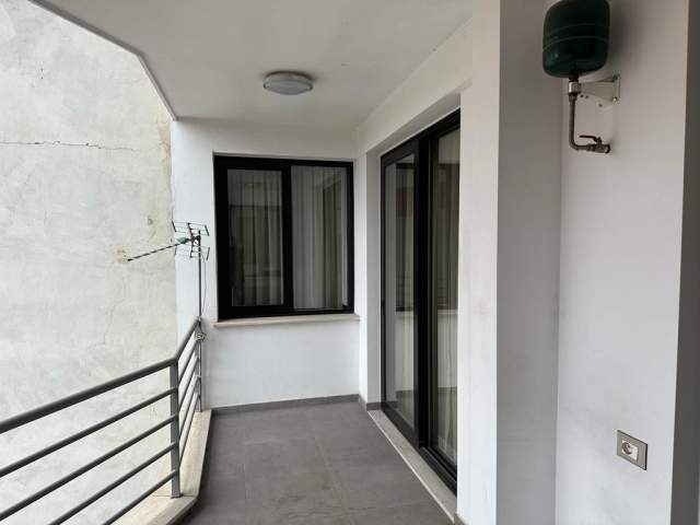 Tirane, jepet me qera apartament 2+1+A+BLK Kati 5, 100 m² 800 Euro (RRUGA E KAVAJES)