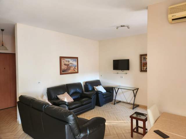 Tirane, jepet me qera apartament 2+1 Kati 6, 90 m² 450 Euro