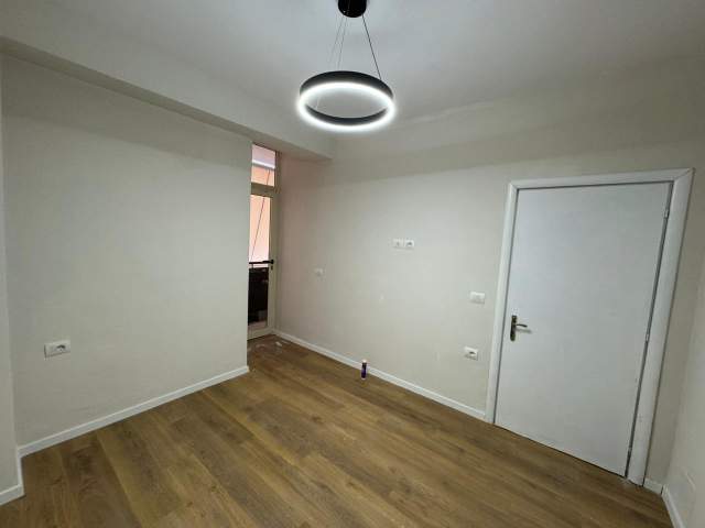 Tirane, shitet apartament 1+1+BLK Kati 4, 55 m² 75.000 Euro (Astir)
