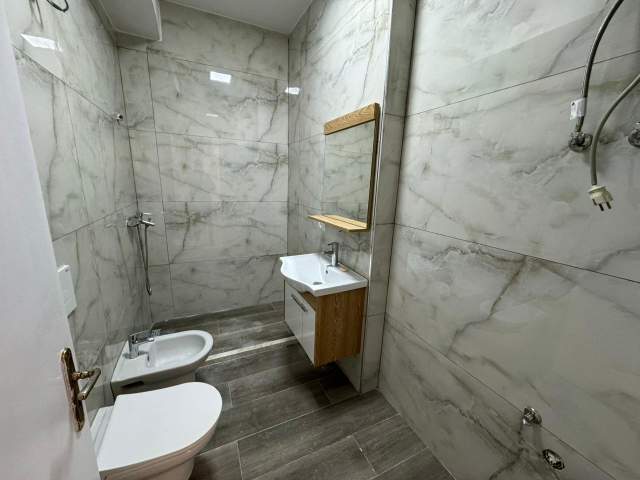 Tirane, shitet apartament 1+1+BLK Kati 4, 55 m² 75.000 Euro (Astir)