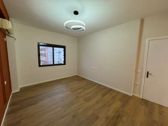 Tirane, shitet apartament 1+1+BLK Kati 4, 65 m² 88'000 Euro (Astir)