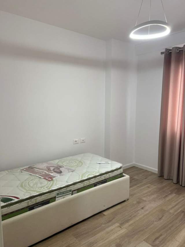 Tirane, jepet me qera apartament 2+1+BLK Kati 3, 105 m² 450 Euro