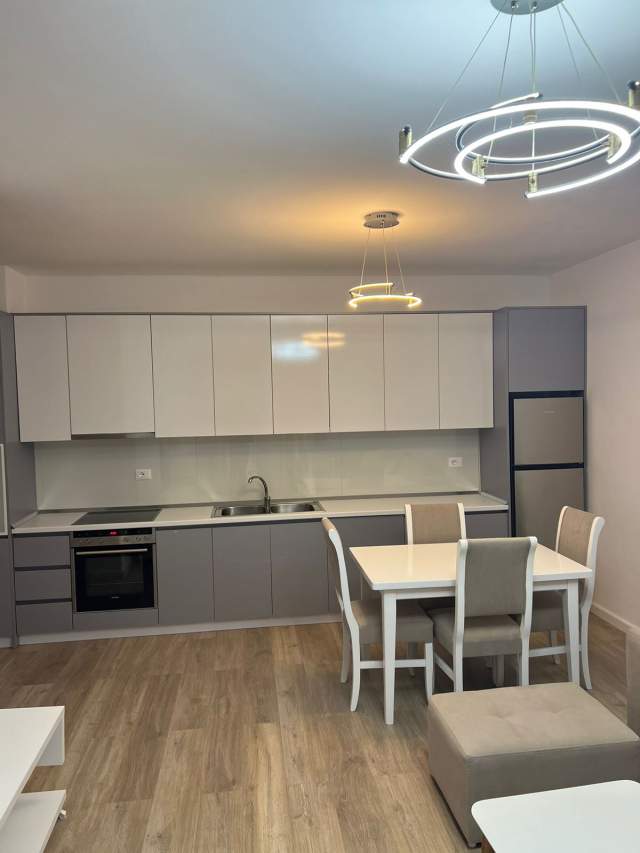 Tirane, jepet me qera apartament 2+1+BLK Kati 3, 105 m² 450 Euro