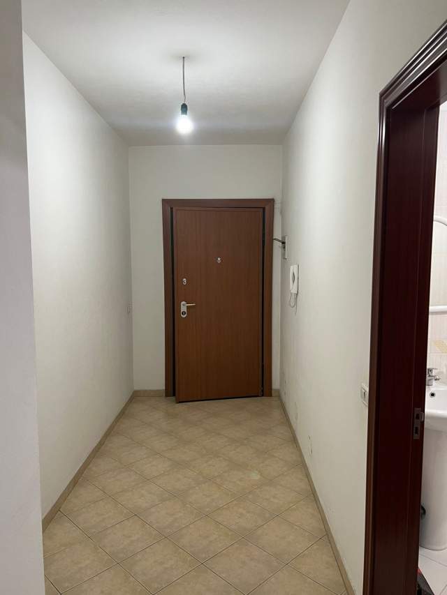 Tirane, jepet me qera apartament 2+1+BLK Kati 6, 105 m² 400 Euro (Rruga Sokrat Miho)