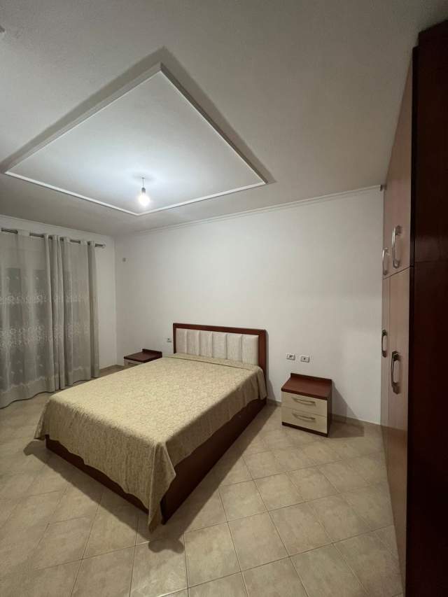 Tirane, jepet me qera apartament 2+1+BLK Kati 6, 105 m² 400 Euro (Rruga Sokrat Miho)