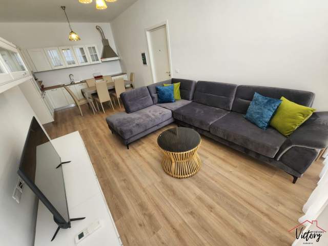 Vlore, shitet apartament 2+1 Kati 1, 187 m² 450.000 Euro (Palase)