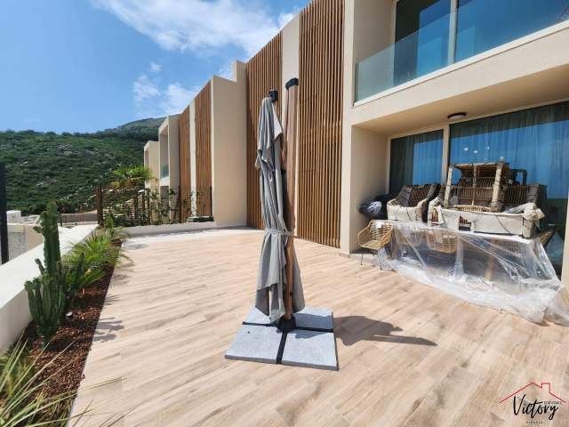 Vlore, shitet apartament 2+1 Kati 1, 187 m² 450.000 Euro (Palase)