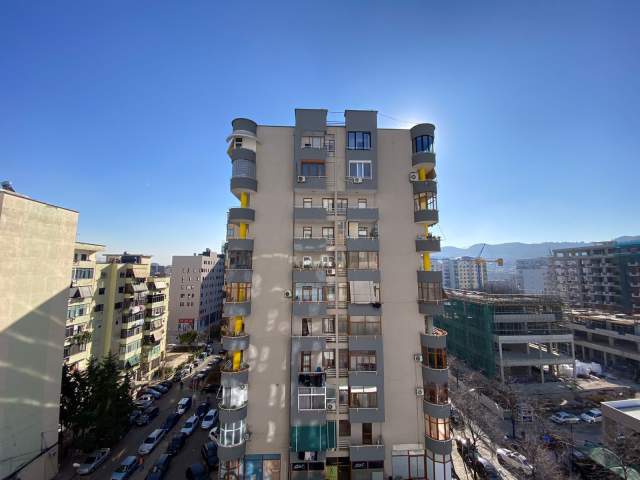 Tirane, jepet me qera apartament 1+1+A+BLK Kati 6, 75 m² 750 Euro (RRUGA E KAVAJES)