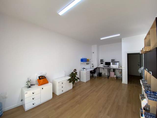Tirane, jepet me qera apartament 1+1+A+BLK Kati 6, 75 m² 750 Euro (RRUGA E KAVAJES)