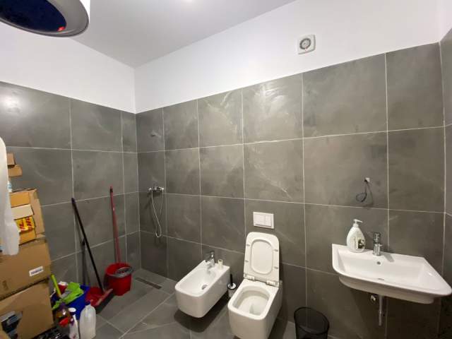 Tirane, jepet me qera apartament 1+1+A+BLK Kati 6, 75 m² 750 Euro (RRUGA E KAVAJES)