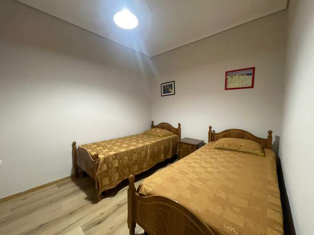 Tirane, jepet me qera apartament 2+1+BLK Kati 6, 90 m² 800 Euro (RRuga Ismail Qemali)