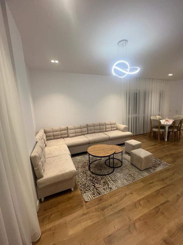 Qira, Apartament 2+1+2, Emerald Center 5 Maji!