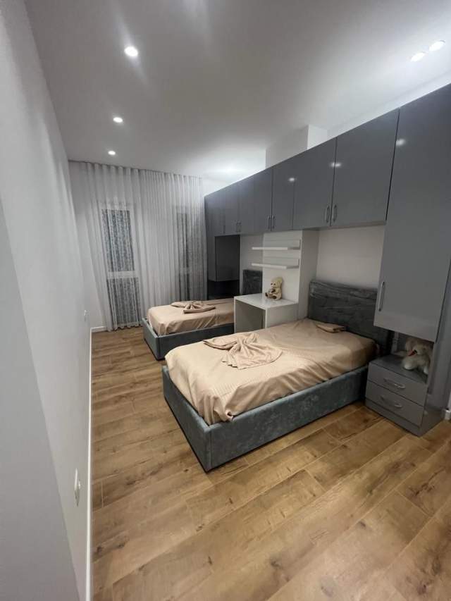Qira, Apartament 2+1+2, Emerald Center 5 Maji!