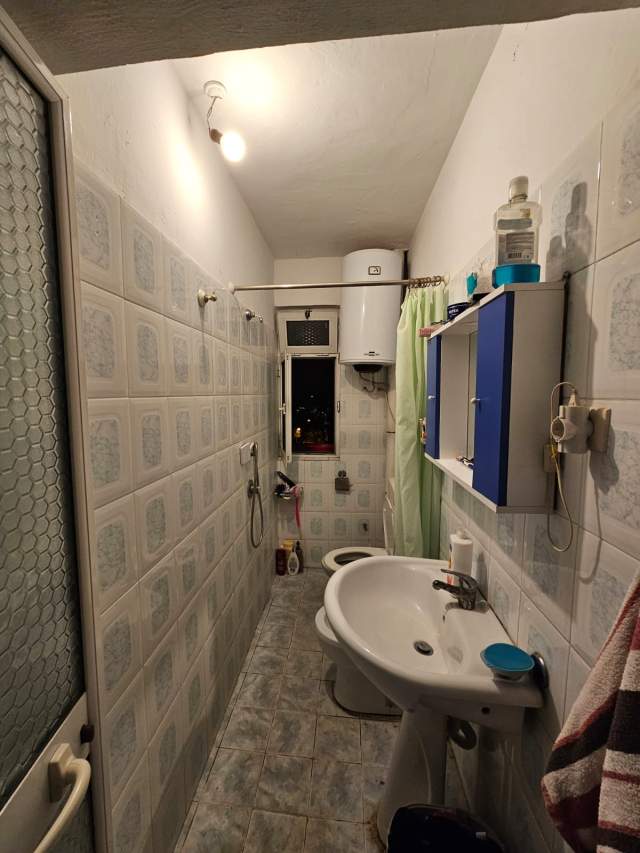 Tirane, shitet apartament 2+1+BLK Kati 5, 70 m² 75.000 Euro (Oxhaku)